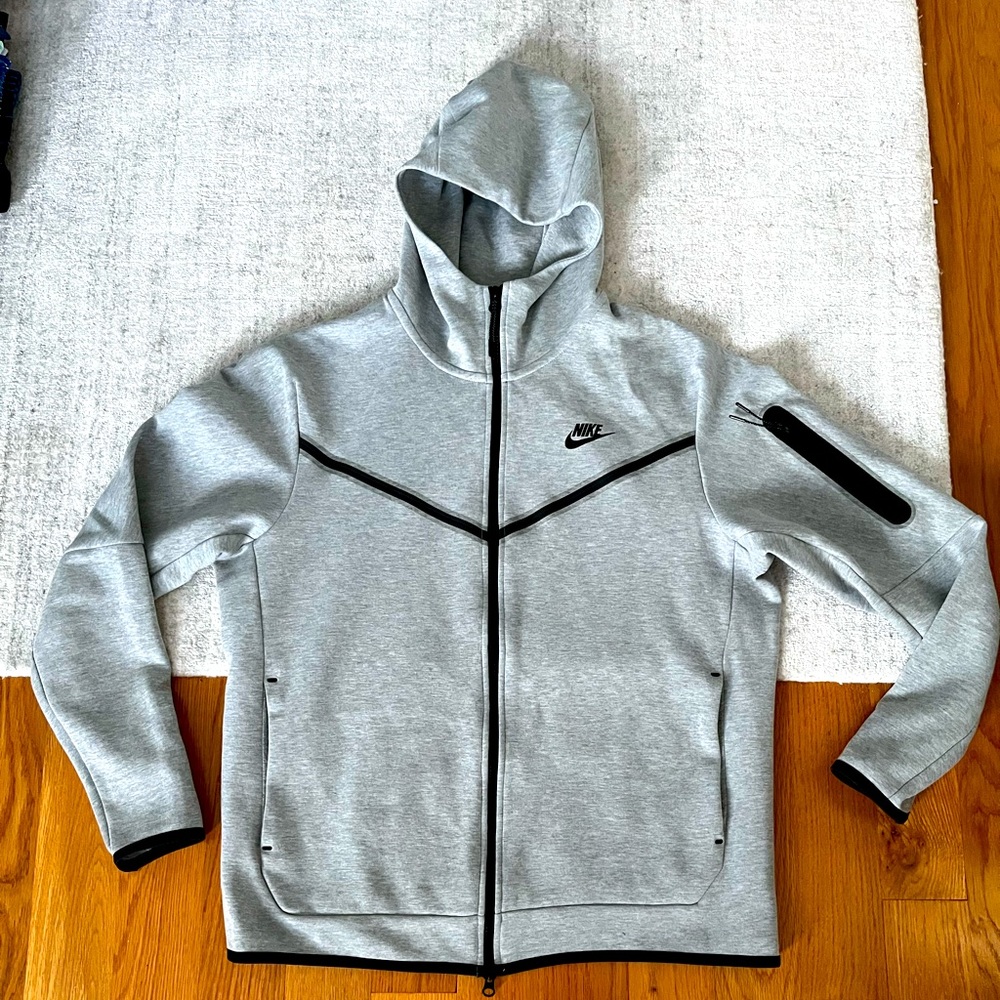 Men’s Nike Sportswear Tech Fleece Taped Full-Zip Hoodie